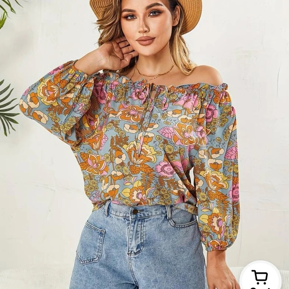 100% Viscous L Off the shoulder/or not. Spring flowers blouse. Adj. Half sleeve